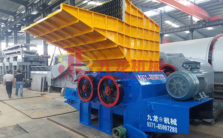 旋轉(zhuǎn)式樹墩破碎機(jī)